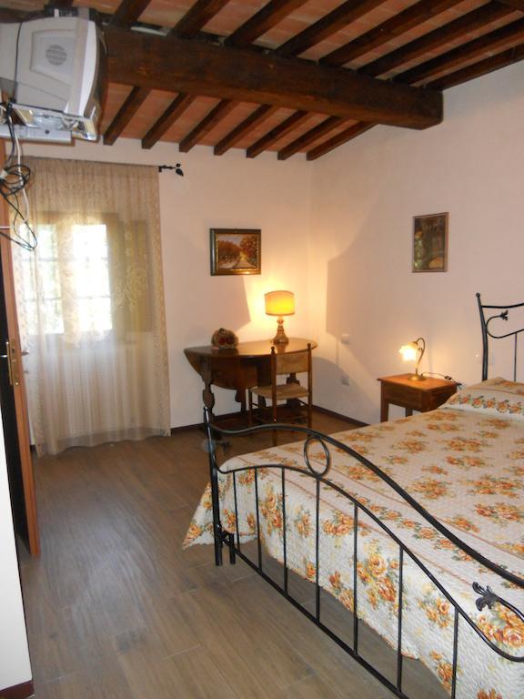 Podere Pian Dei Gelsi Volterra Cameră foto