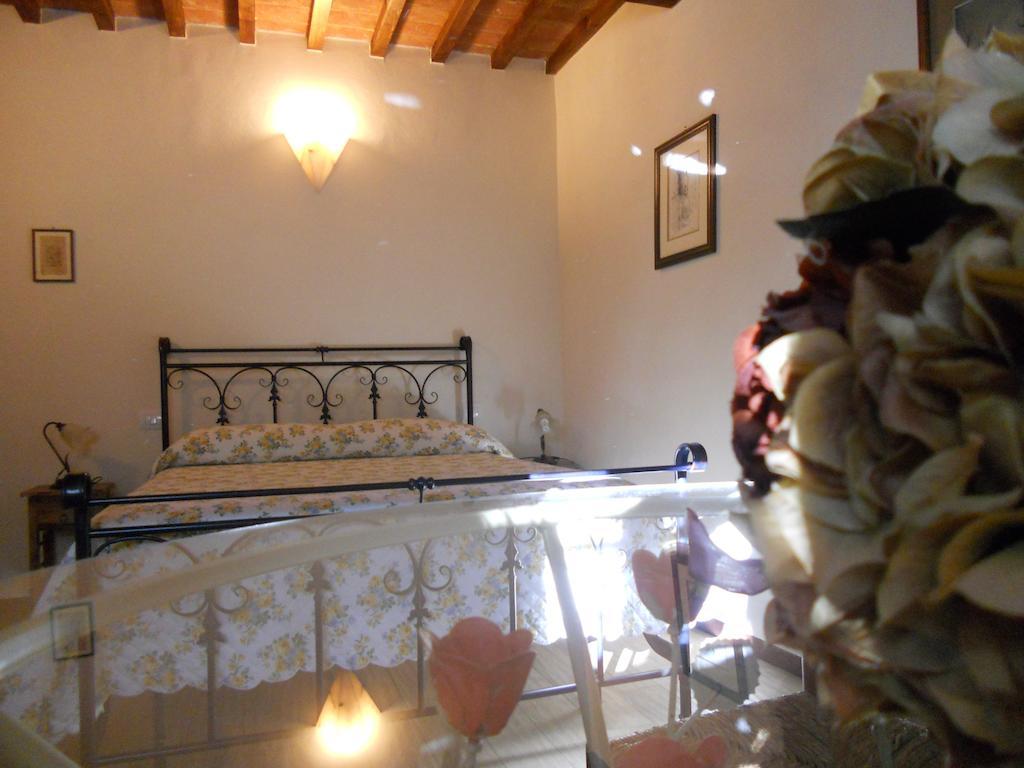 Podere Pian Dei Gelsi Volterra Cameră foto